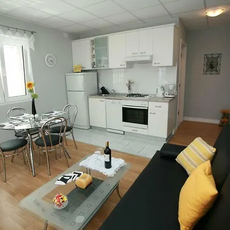 Apartamento Holiday 193342 *